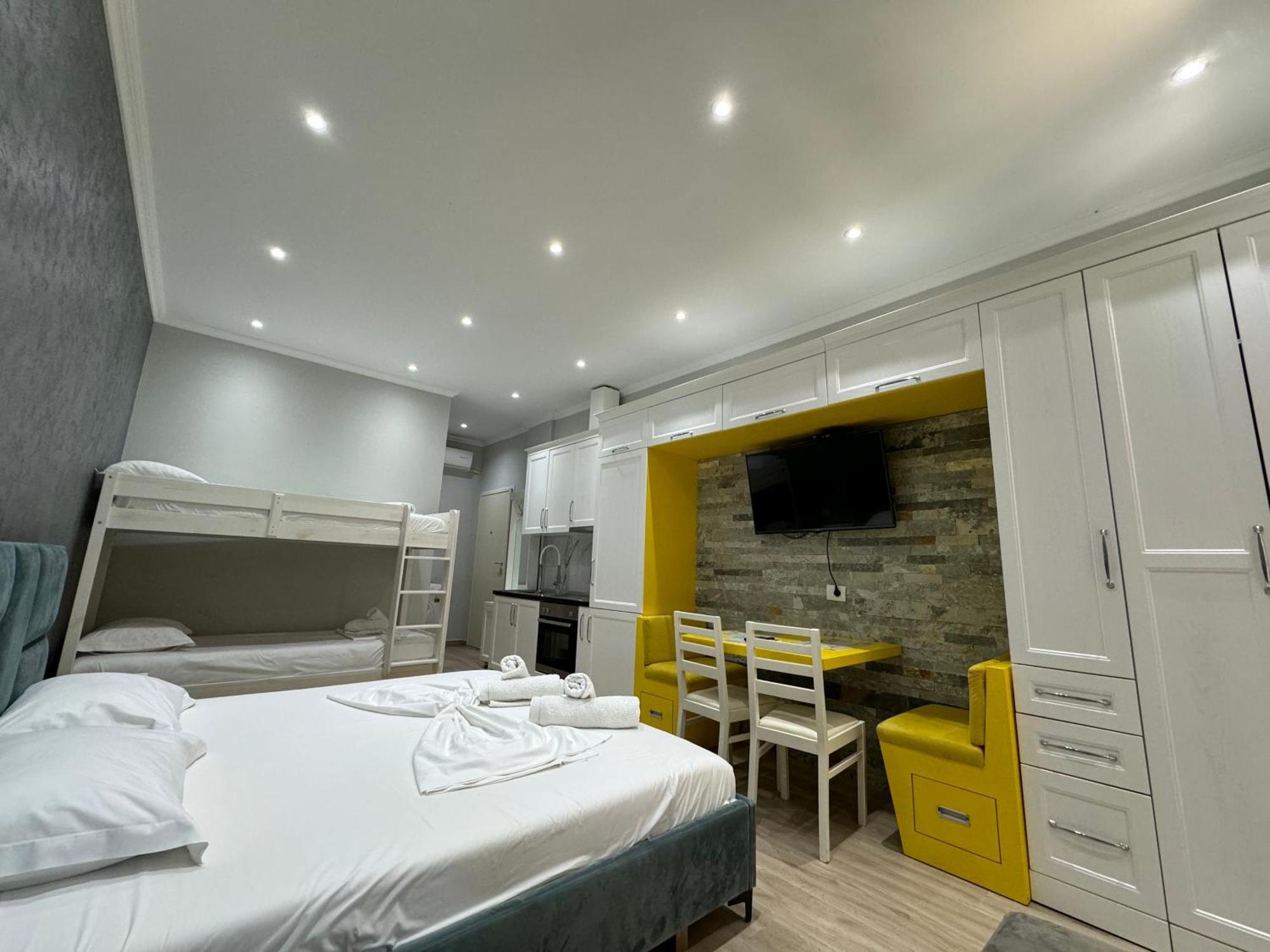 Deni Lalzi Bay Apartmán *